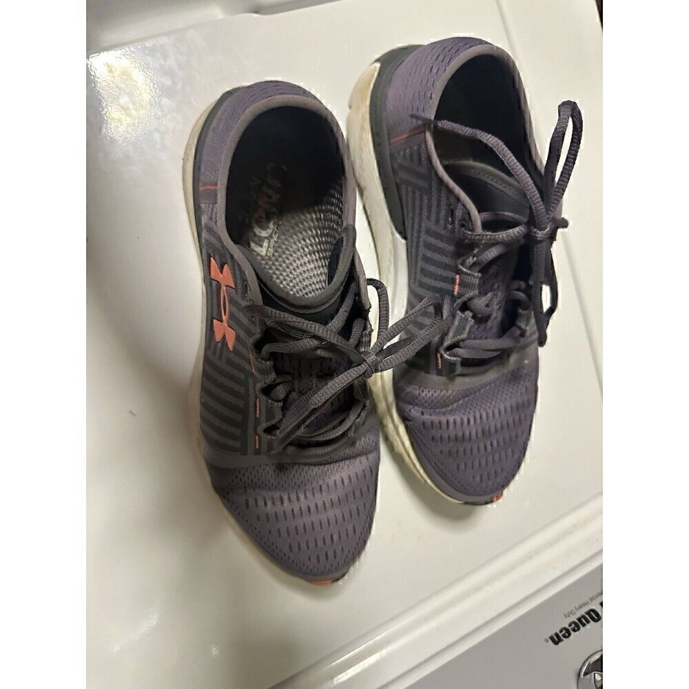 UnderAmour Ladies Size 11